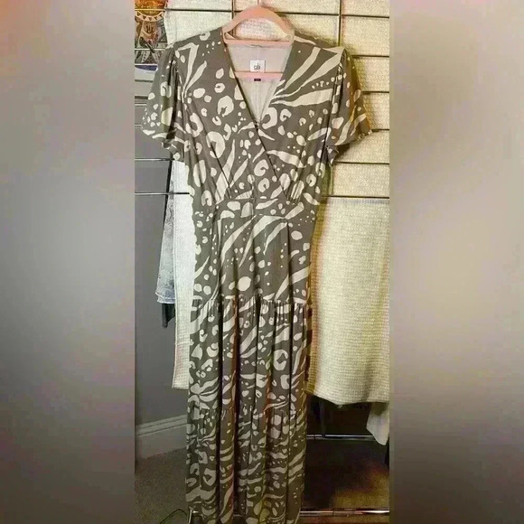 NWOT Cabi Swoon Dress Taupe & Cream - Picture 3 of 6